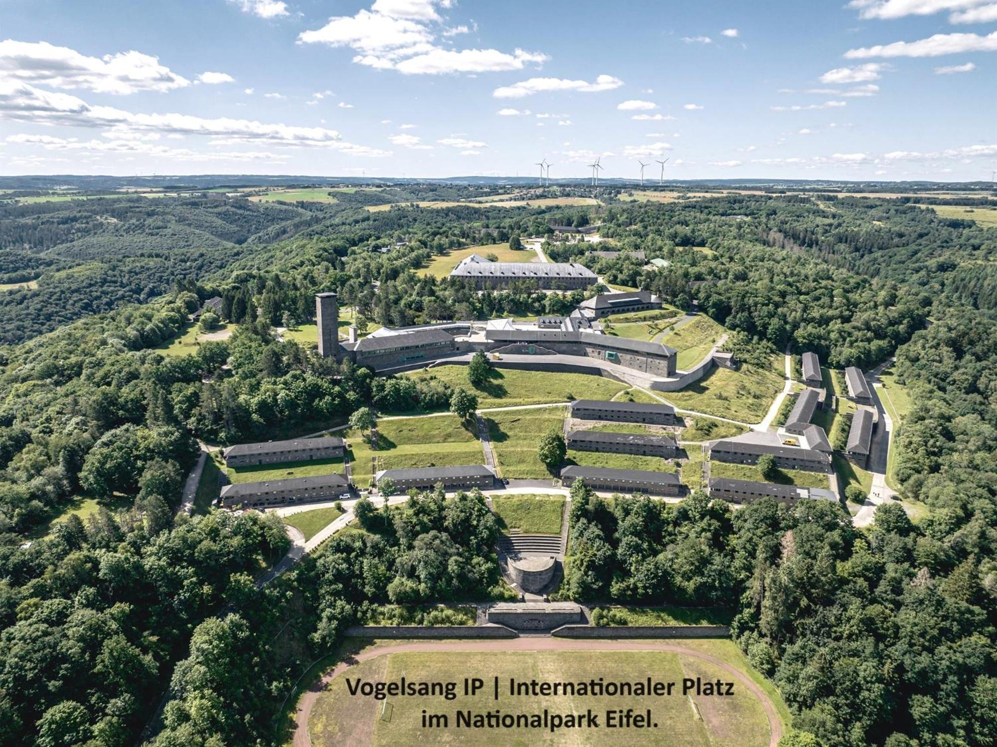 Ferienhaus Hescheld With Private Jacuzzi Hellenthal Exterior photo